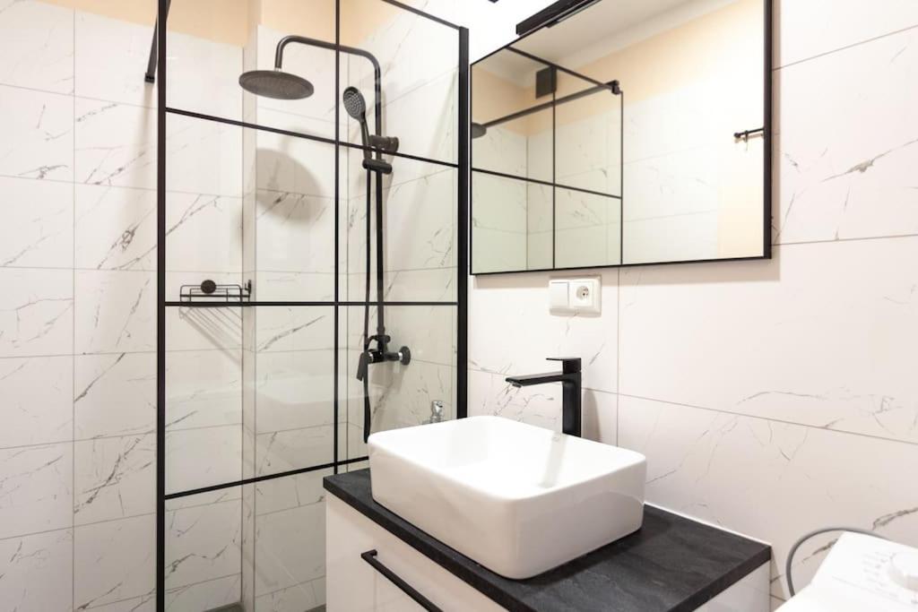 Vysoka Apartman Emf/Stp Μπρατισλάβα Εξωτερικό φωτογραφία